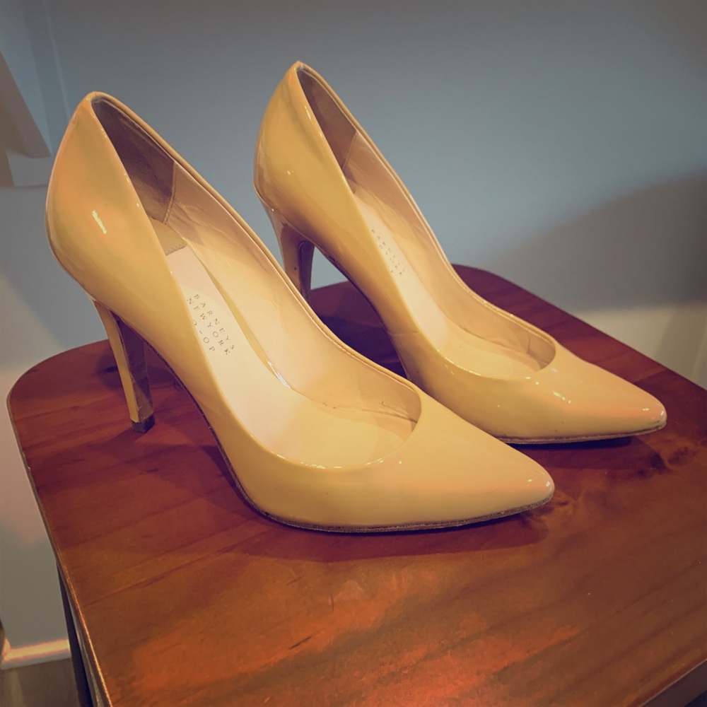 Barney’s New York Pointed Toe patent leather pump